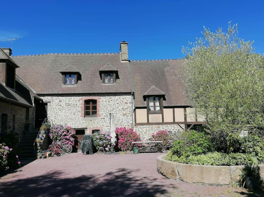 Sunset Family Guesthouse Mont Saint Michel Céaux Exterior foto