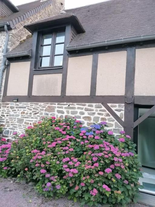 Sunset Family Guesthouse Mont Saint Michel Céaux Exterior foto
