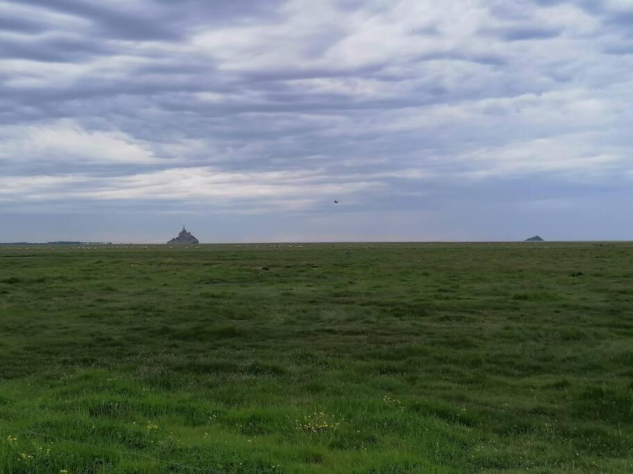 Sunset Family Guesthouse Mont Saint Michel Céaux Exterior foto
